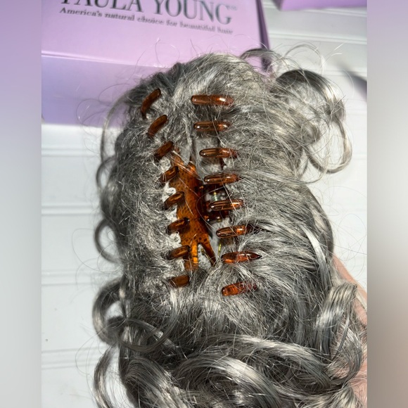 Paula Young Flowing Hair Clip On Approximately 7" Gray Color 51 Style A3310 New - Picture 4 of 9